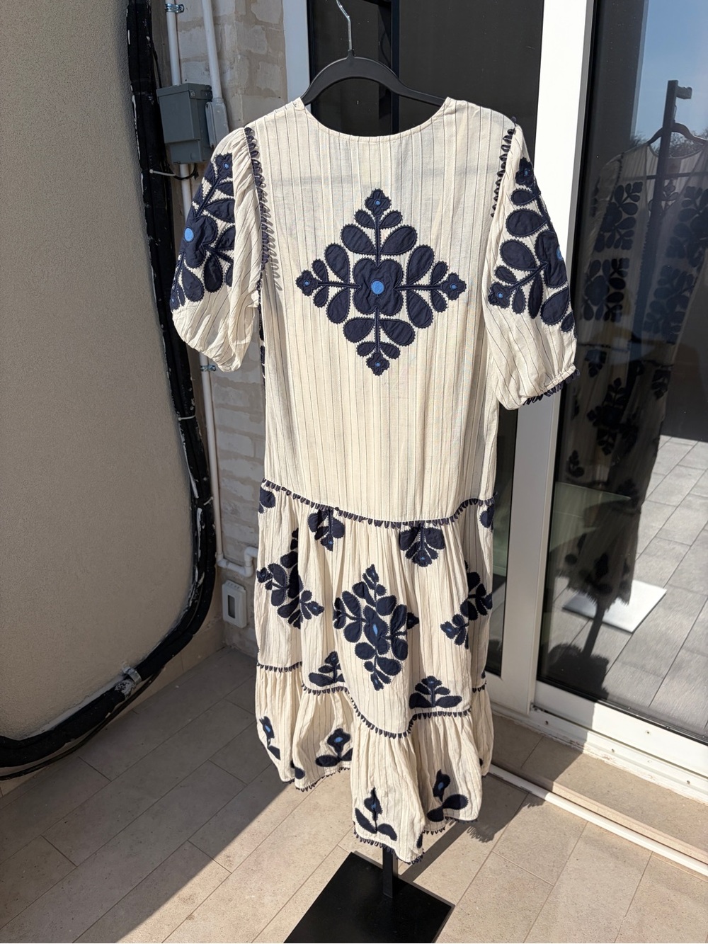 Farm Rio: Blue And Off-white Cut
Work Maxi Dress - Picture 6 of 7